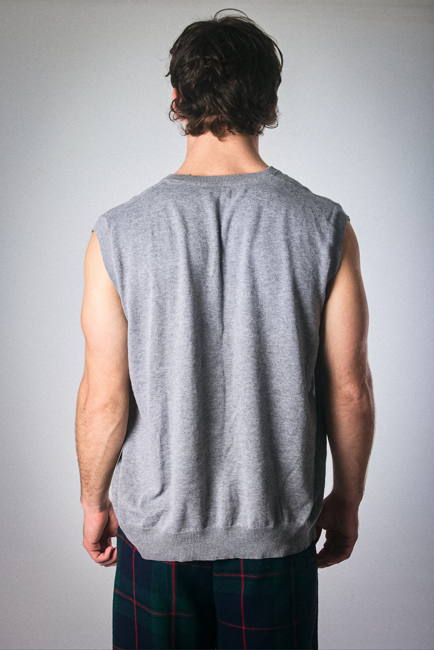 Pringle Sleeveless Knit – Heather Grey