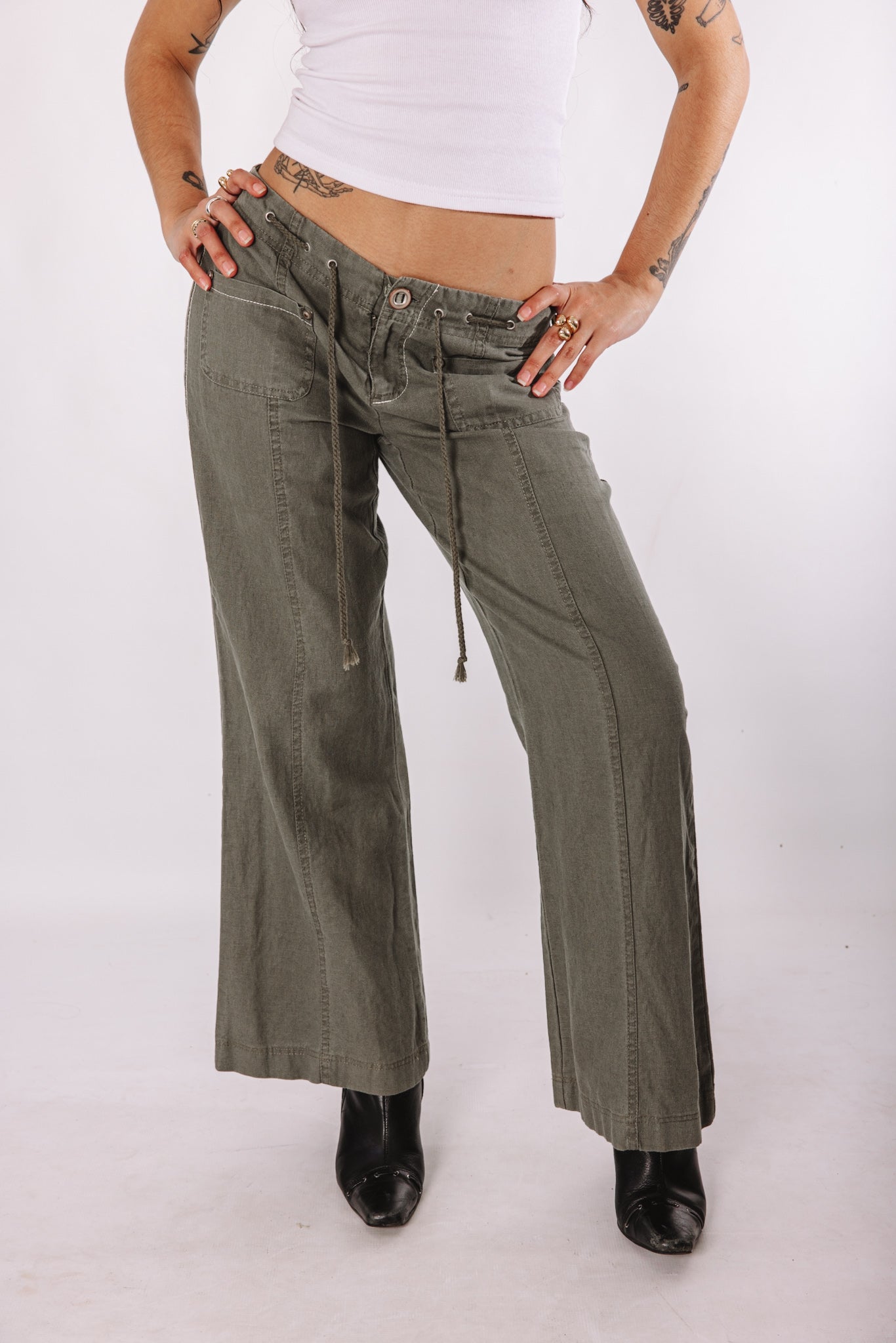 Low-rise khaki cargo-style trousers