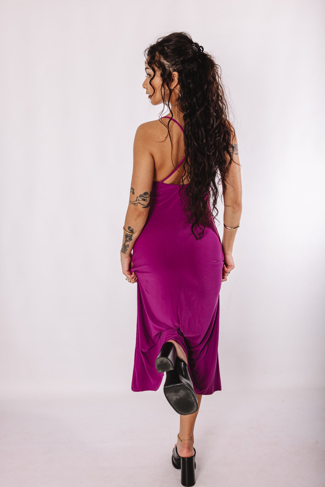 Magenta satin-effect Zara dress – Seconds To Go
