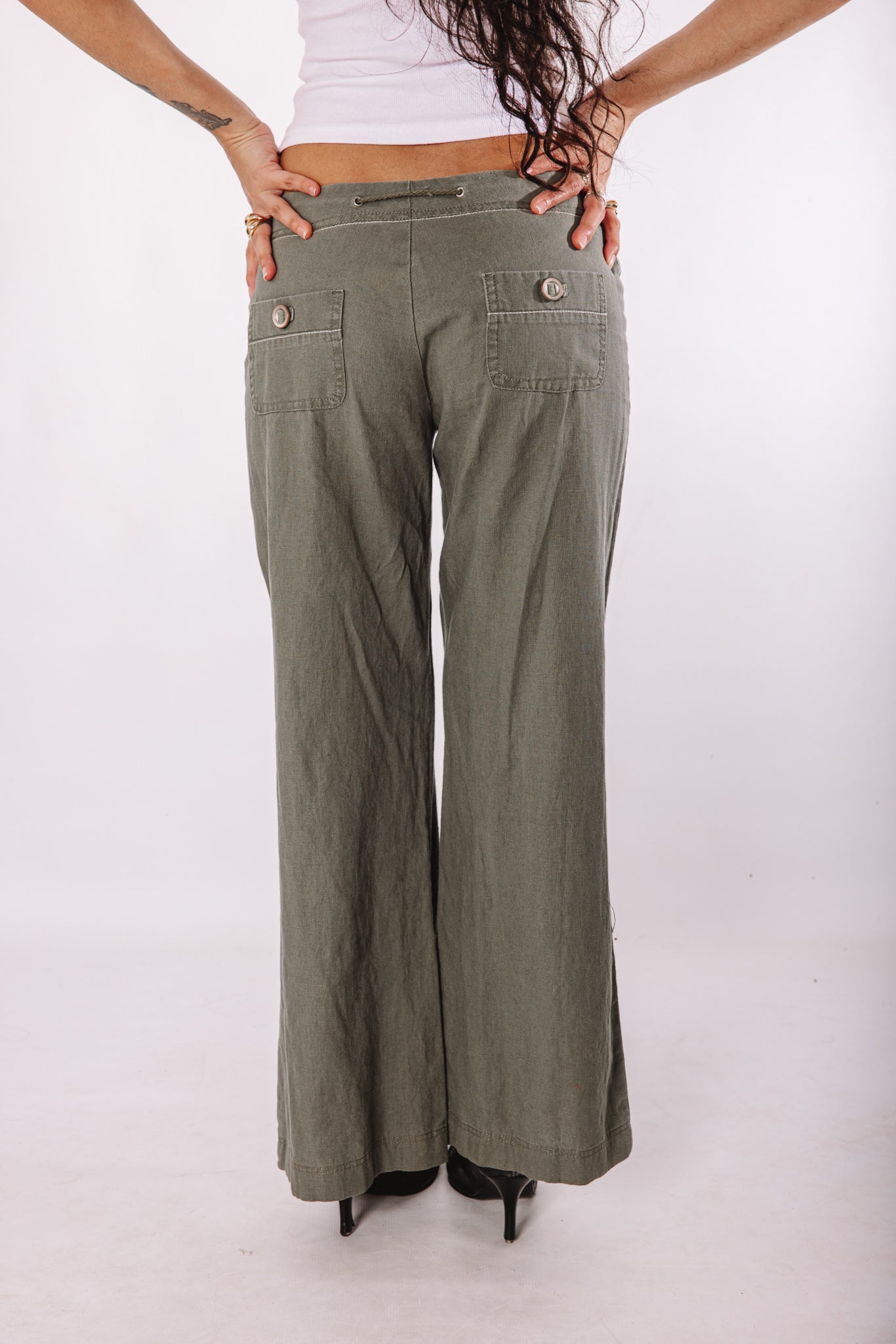 Low-rise khaki cargo-style trousers