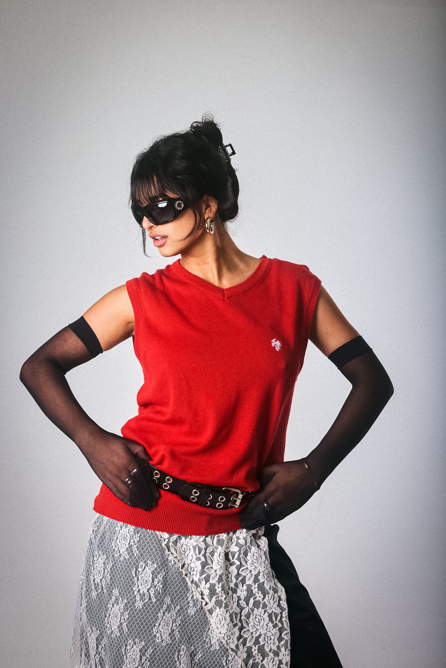 D66 Knit Vest – Cherry Red